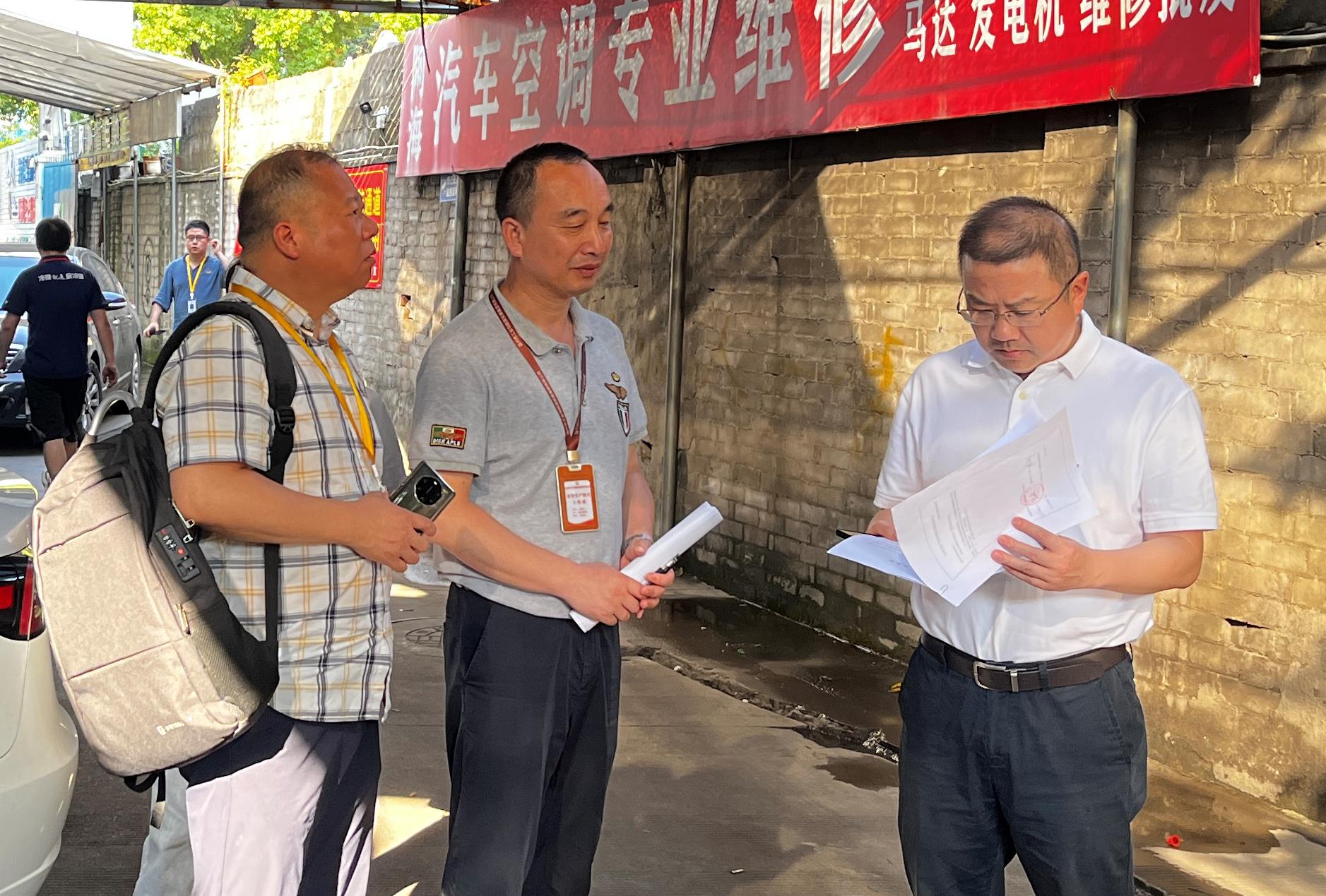 集團(tuán)黨委委員、紀(jì)委書(shū)記陳小偉帶隊(duì)檢查 面粉公司安全生產(chǎn)工作